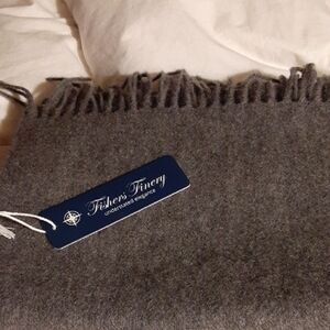 NwT Fisher's Finery Gray Cashmere Scarf